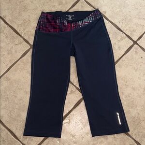 Like New Brooks Capri Leggings with Equilibrium Technology - Small